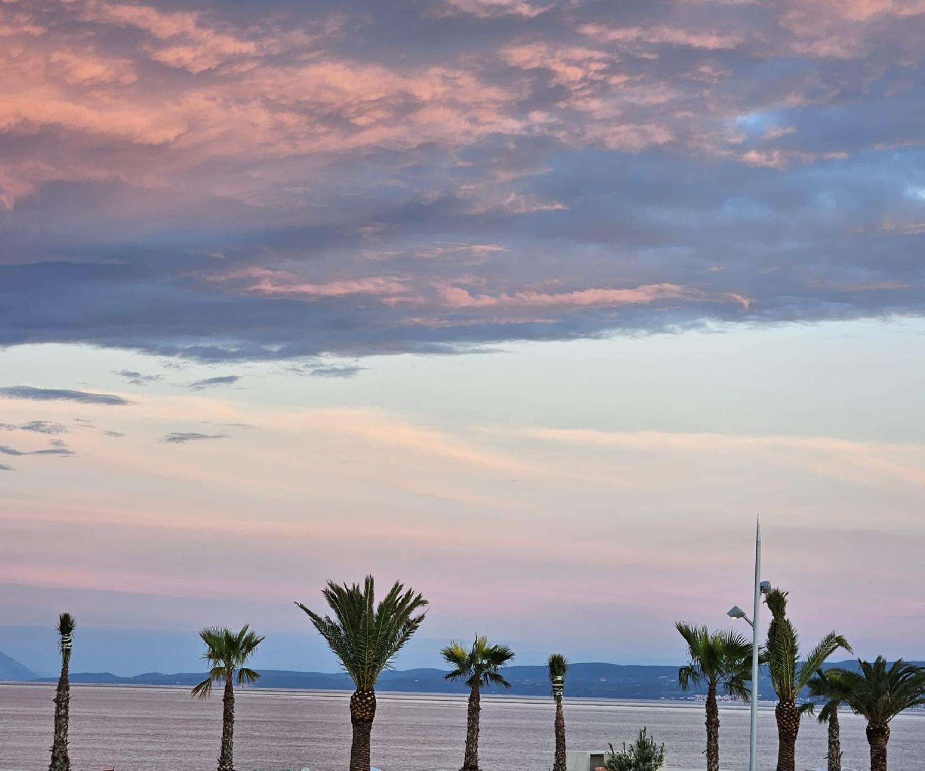 Eol Apartments Split Bagian luar foto